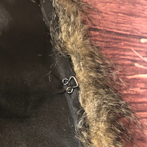 Forever 21 Faux Fur Open Front Vest - Picture 11 of 13